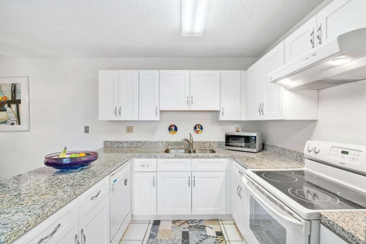 2171 SW 90th Avenue, Unit c-8, Davie, FL 33324 Photo