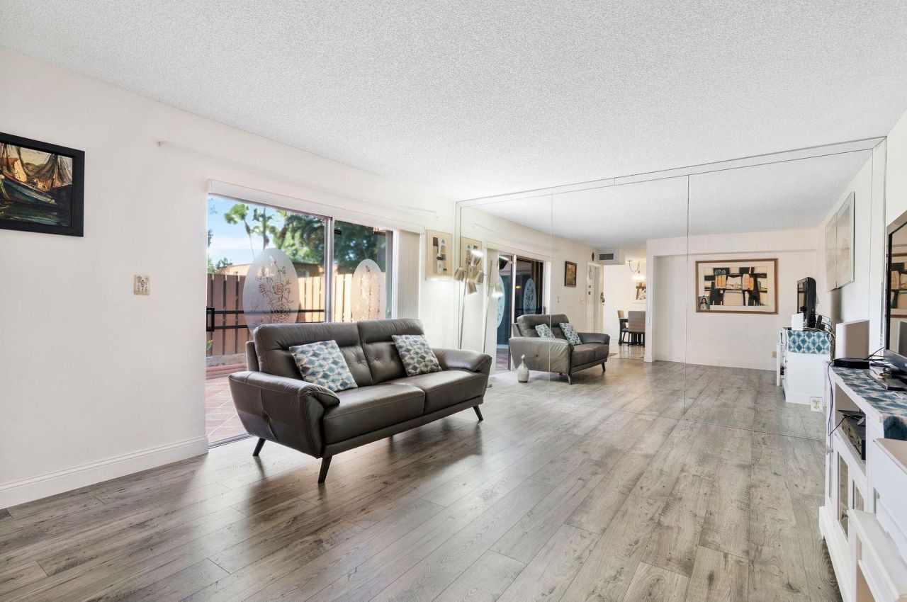 2171 SW 90th Avenue, Unit c-8, Davie, FL 33324 Photo