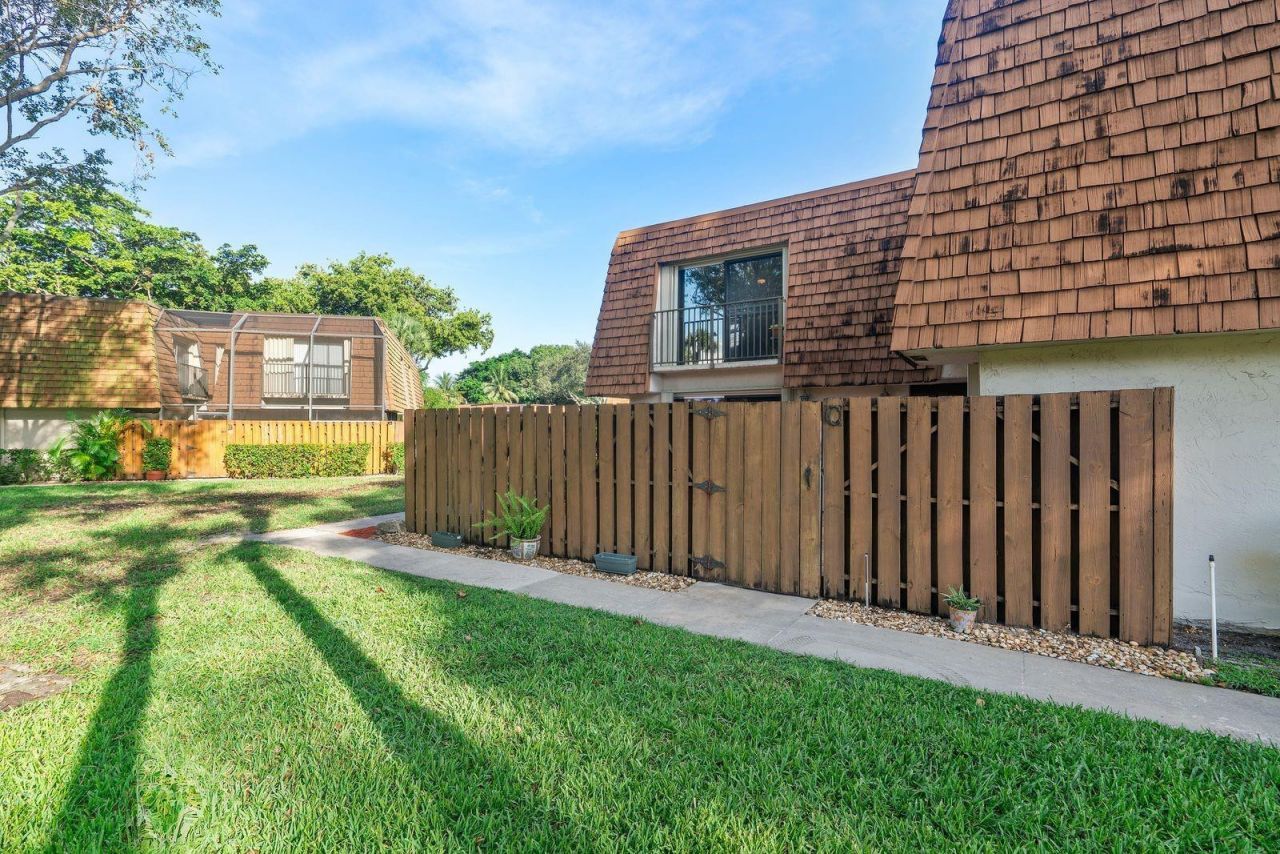 2171 SW 90th Avenue, Unit c-8, Davie, FL 33324 Photo