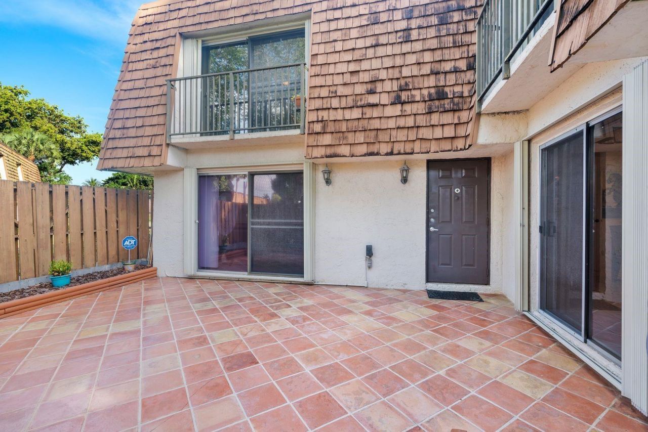 2171 SW 90th Avenue, Unit c-8, Davie, FL 33324 Photo