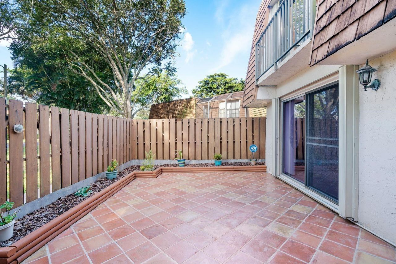 2171 SW 90th Avenue, Unit c-8, Davie, FL 33324 Photo