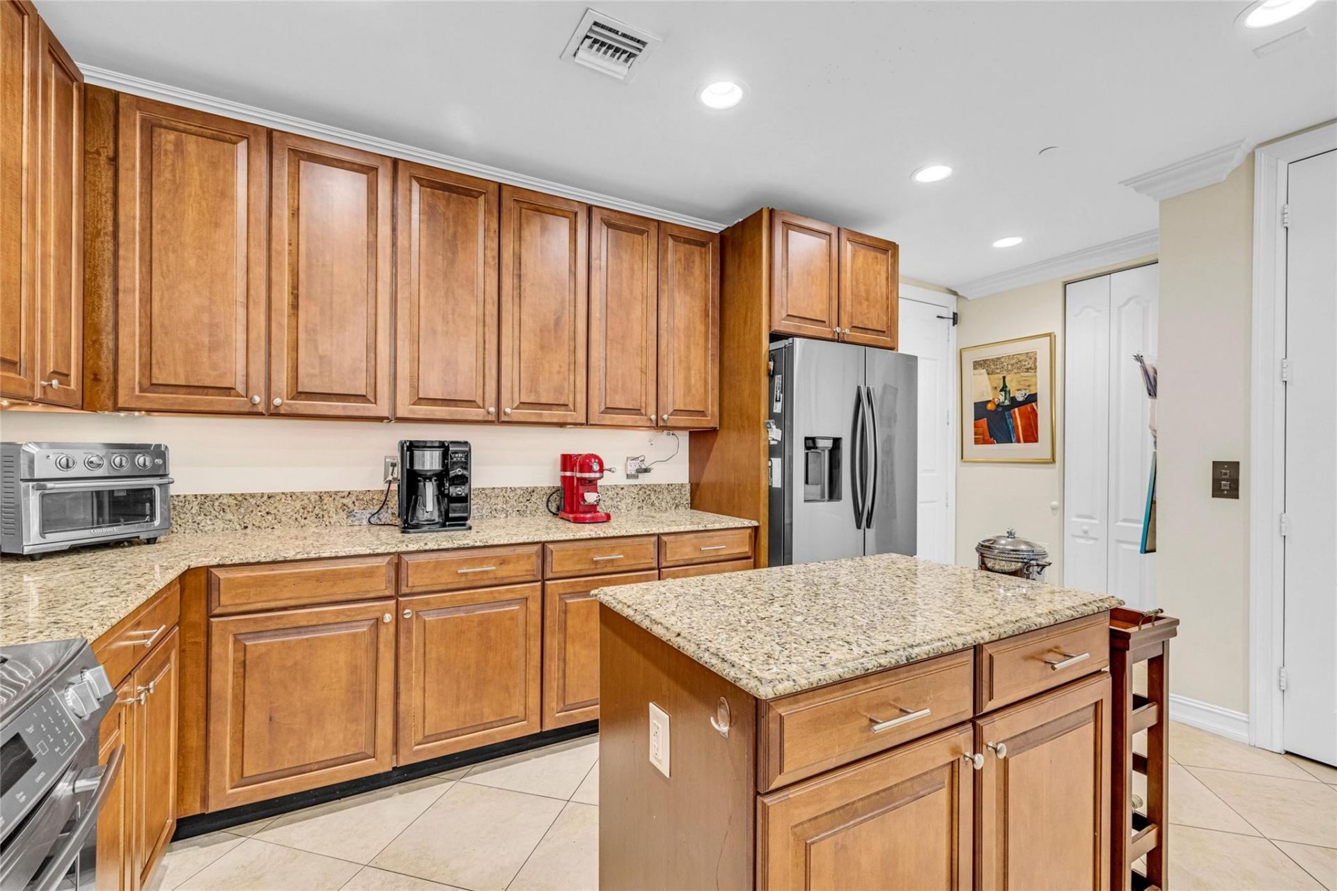 913 NE 17th Way, Unit *, Fort Lauderdale, FL 33304 Photo