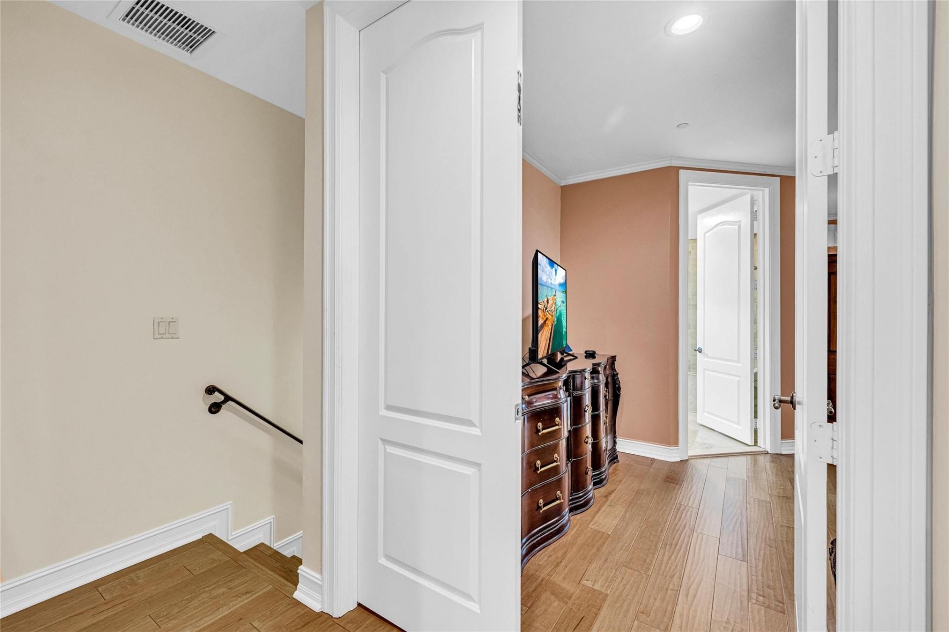 913 NE 17th Way, Unit *, Fort Lauderdale, FL 33304 Photo