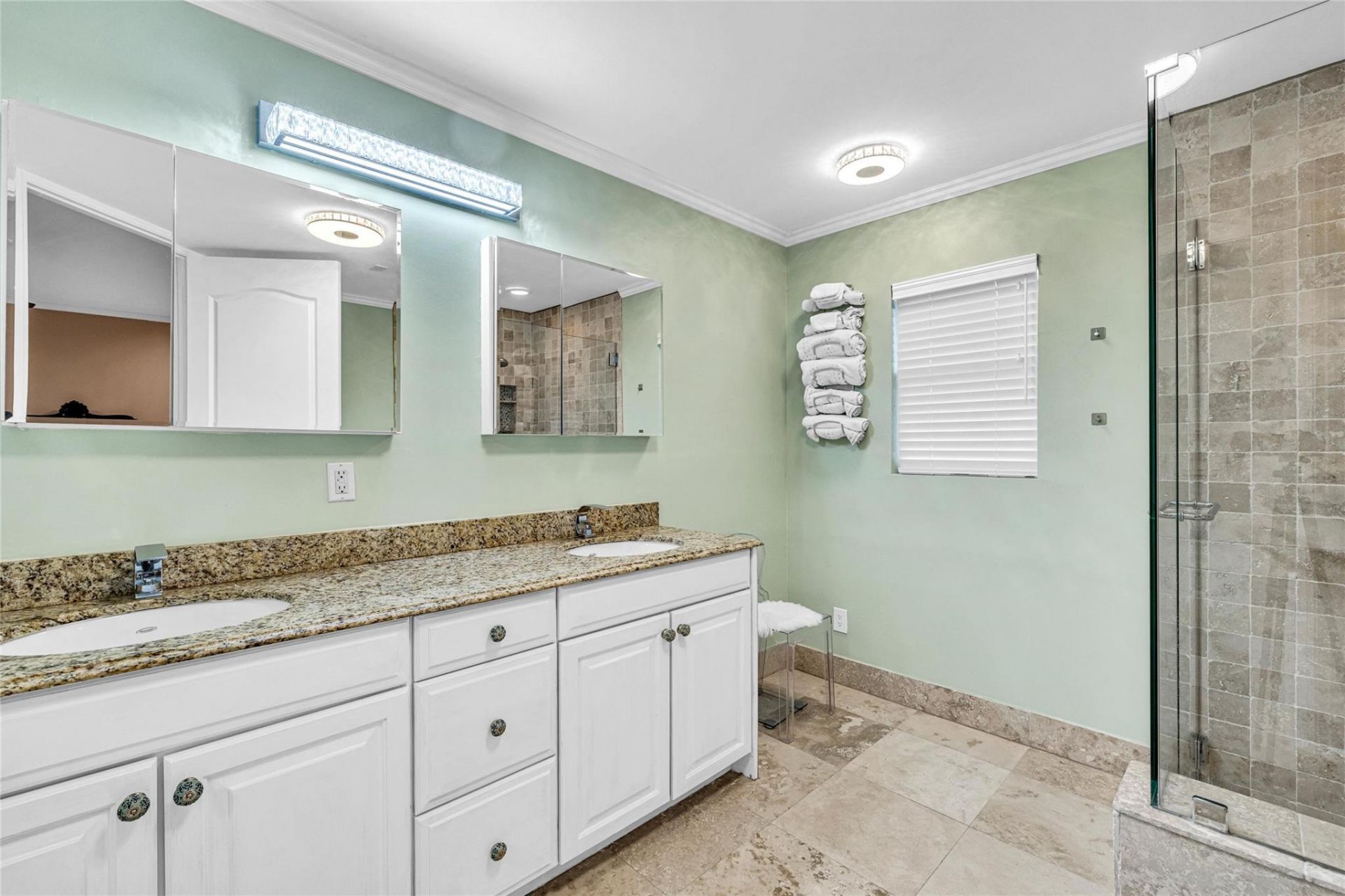 913 NE 17th Way, Unit *, Fort Lauderdale, FL 33304 Photo