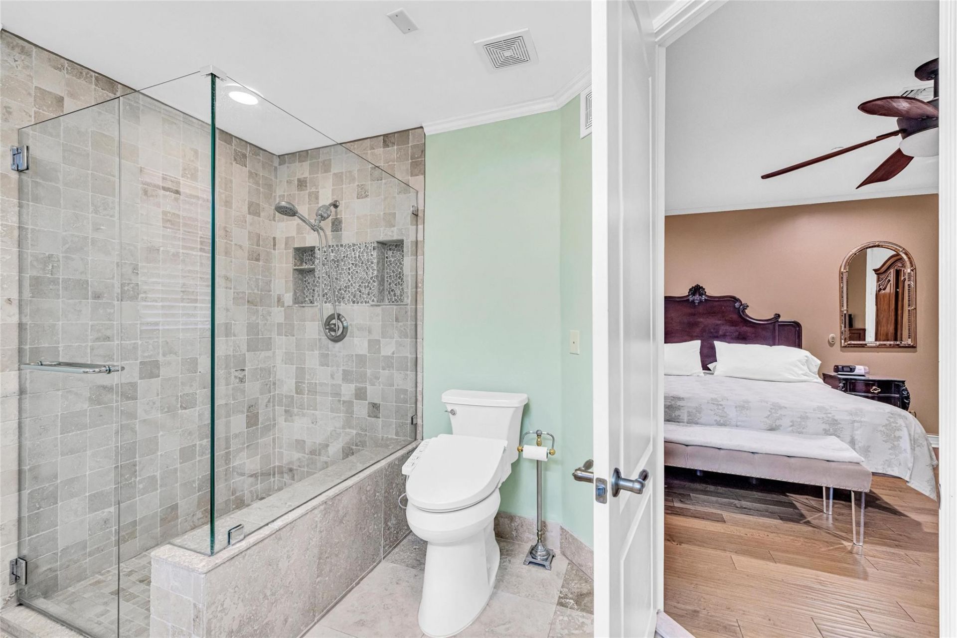 913 NE 17th Way, Unit *, Fort Lauderdale, FL 33304 Photo