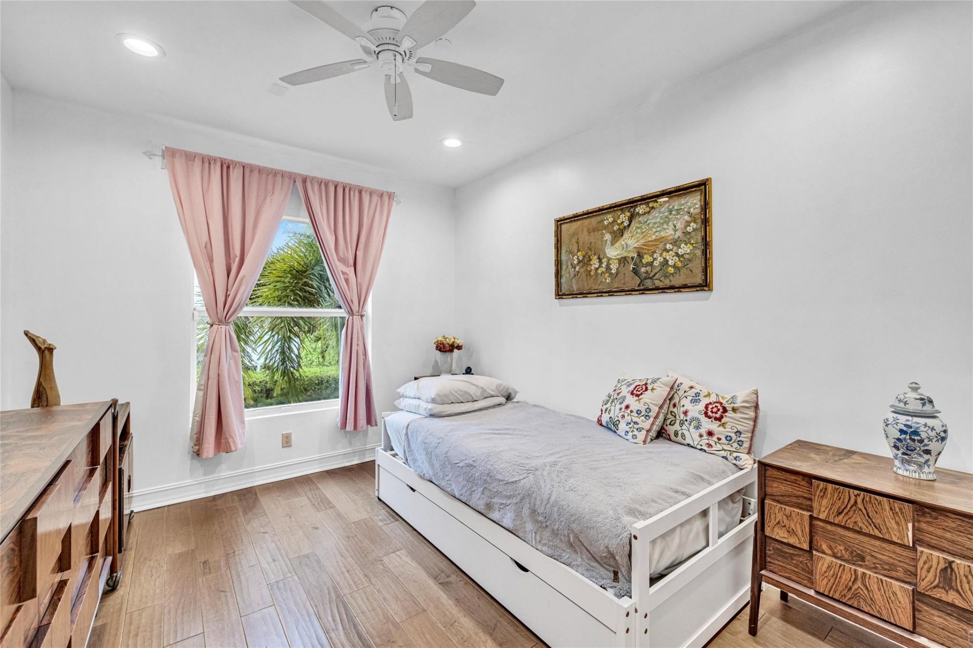 913 NE 17th Way, Unit *, Fort Lauderdale, FL 33304 Photo