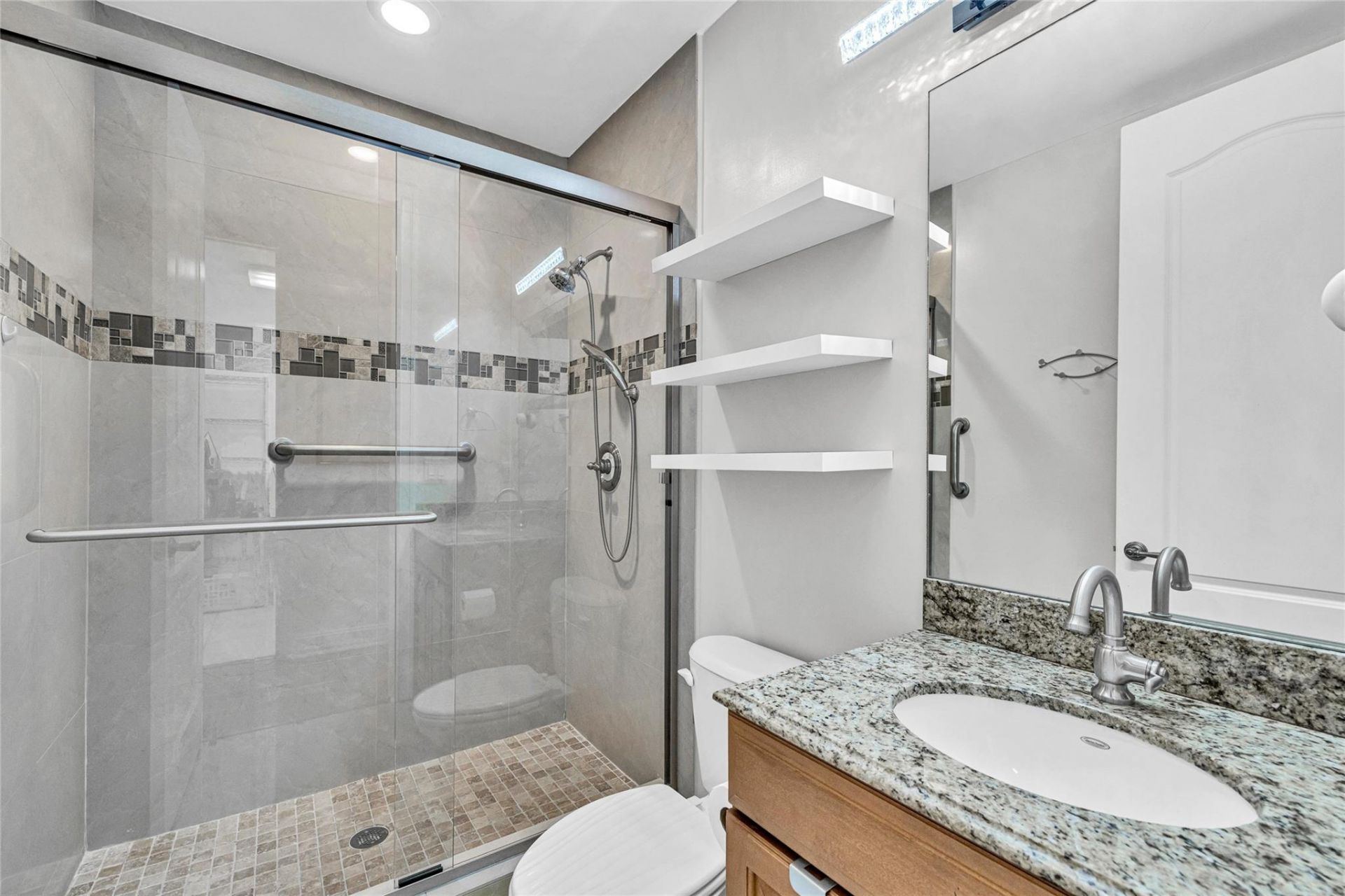 913 NE 17th Way, Unit *, Fort Lauderdale, FL 33304 Photo