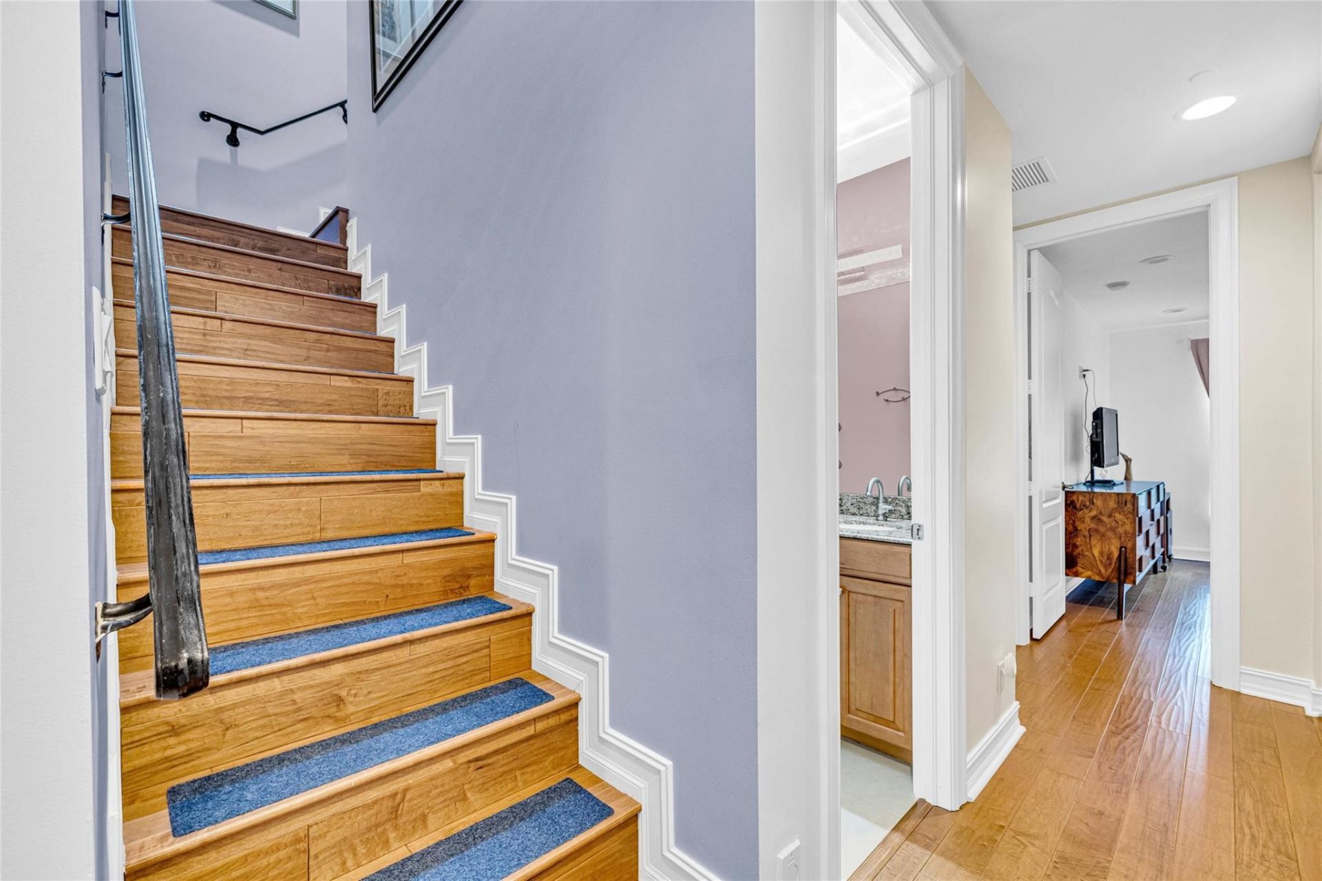 913 NE 17th Way, Unit *, Fort Lauderdale, FL 33304 Photo