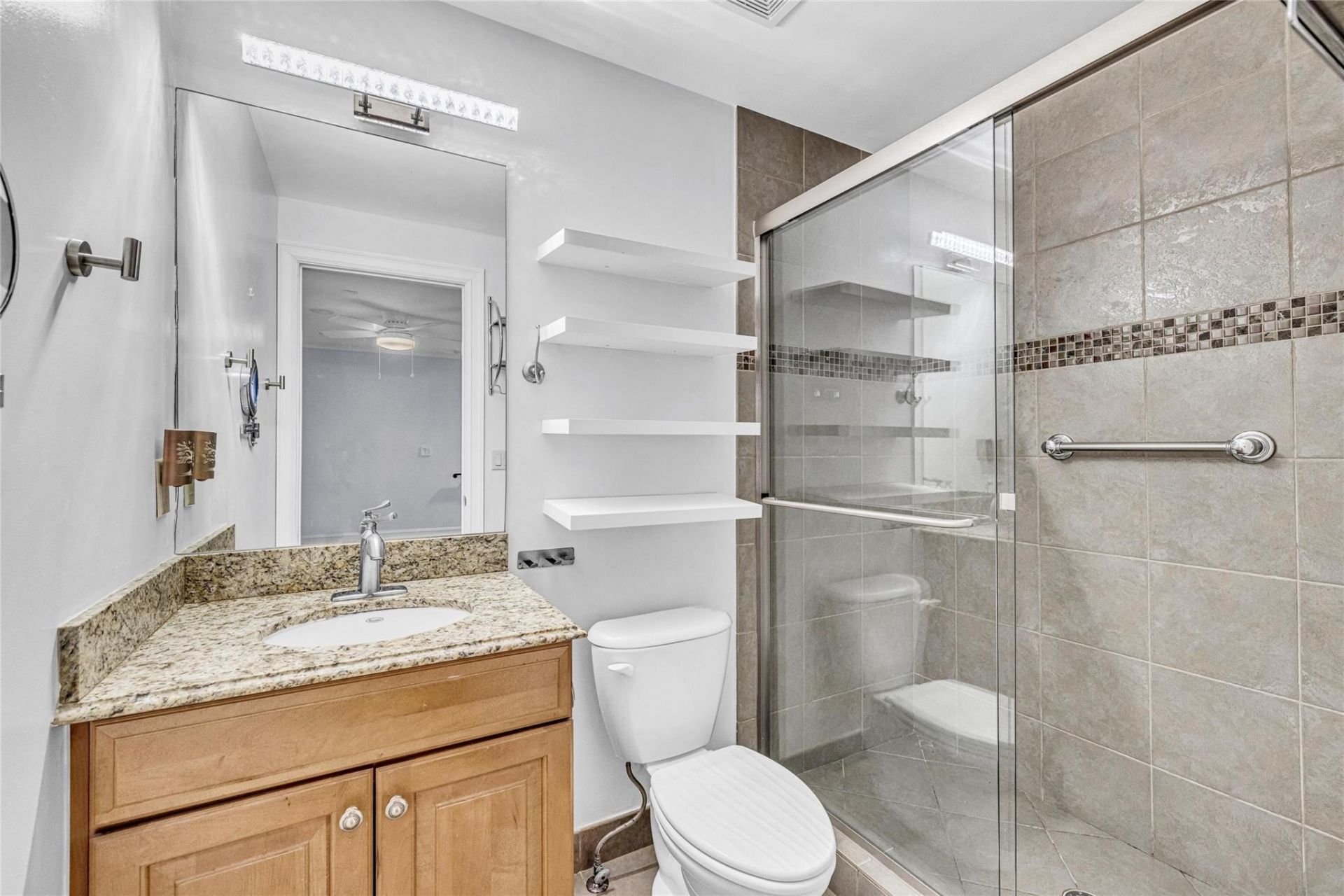 913 NE 17th Way, Unit *, Fort Lauderdale, FL 33304 Photo