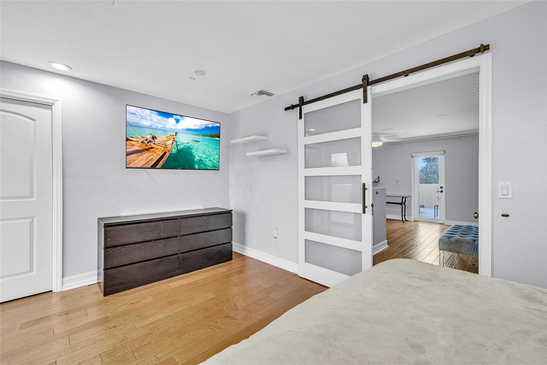 913 NE 17th Way, Unit *, Fort Lauderdale, FL 33304 Photo