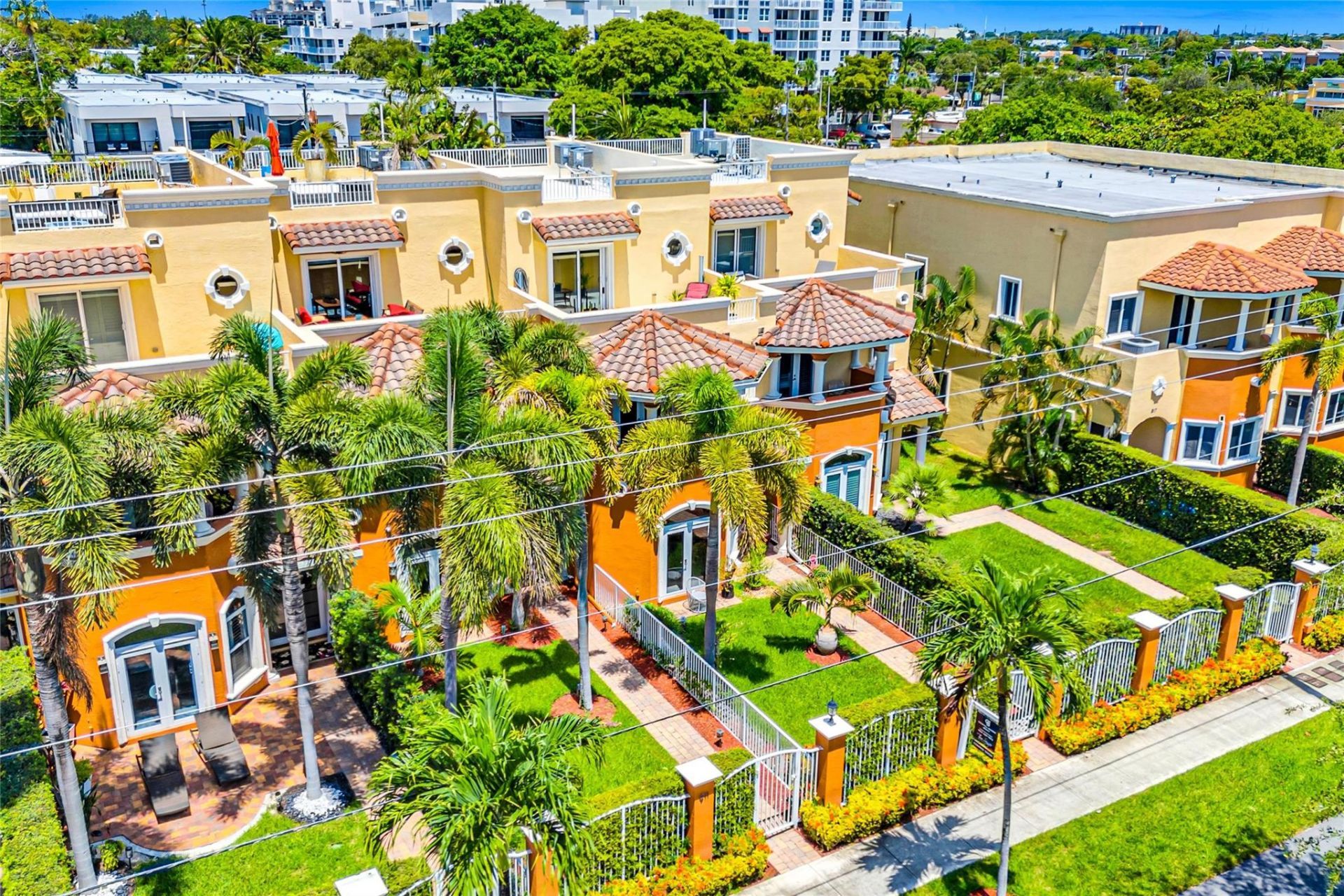 913 NE 17th Way, Unit *, Fort Lauderdale, FL 33304 Photo