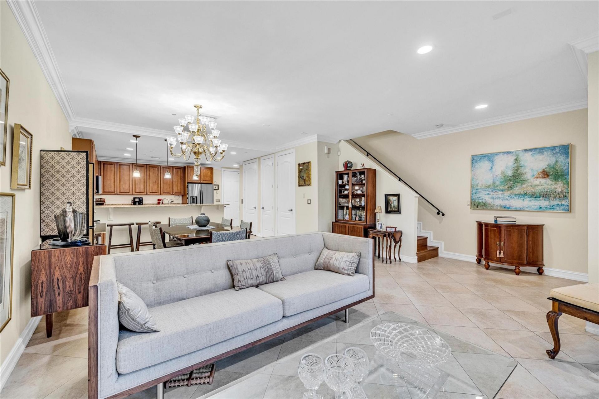 913 NE 17th Way, Unit *, Fort Lauderdale, FL 33304 Photo