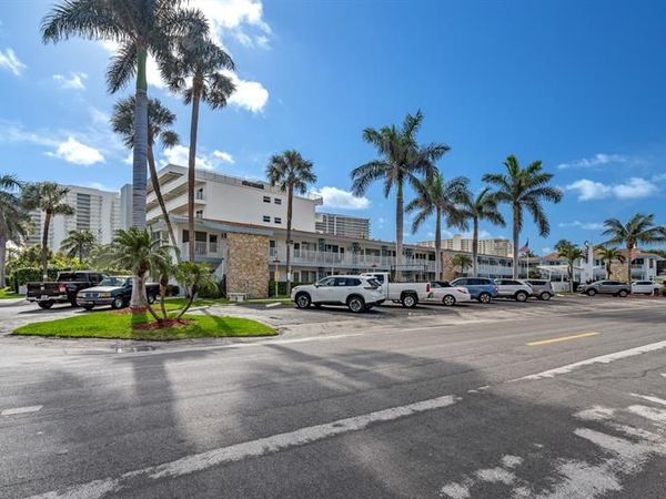 1110 N Riverside Drive, Unit 20, Pompano Beach, FL 33062