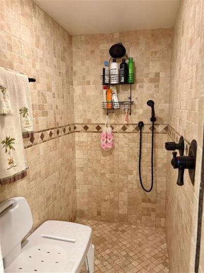 2112 S Cypress Bend Drive, Unit 203, Pompano Beach, FL 33069 Photo