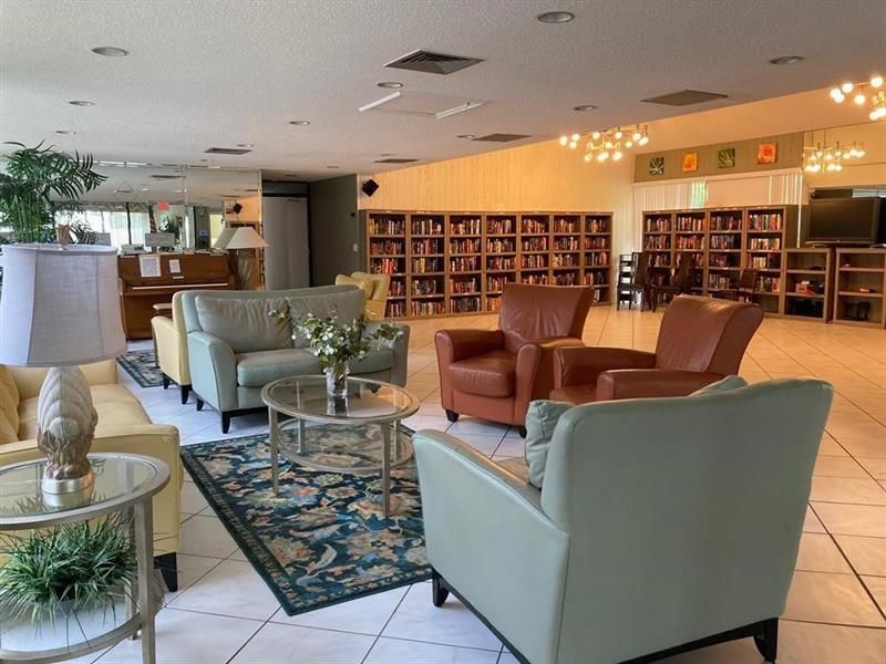 2112 S Cypress Bend Drive, Unit 203, Pompano Beach, FL 33069 Photo