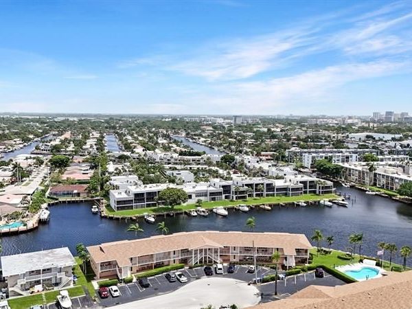 701 SE 7th Ave, Unit 5, Pompano Beach, FL 33060
