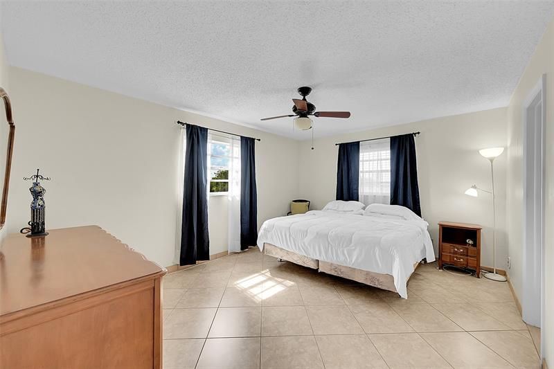 4000 NW 44th Avenue, Unit 401, Lauderdale Lakes, FL 33319 Photo