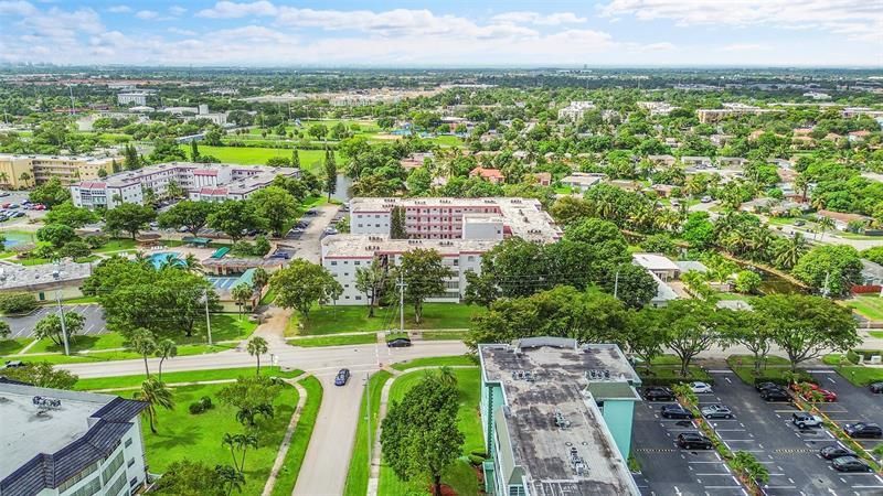 4000 NW 44th Avenue, Unit 401, Lauderdale Lakes, FL 33319 Photo