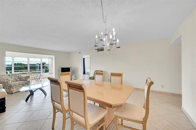 4000 NW 44th Avenue, Unit 401, Lauderdale Lakes, FL 33319 Photo