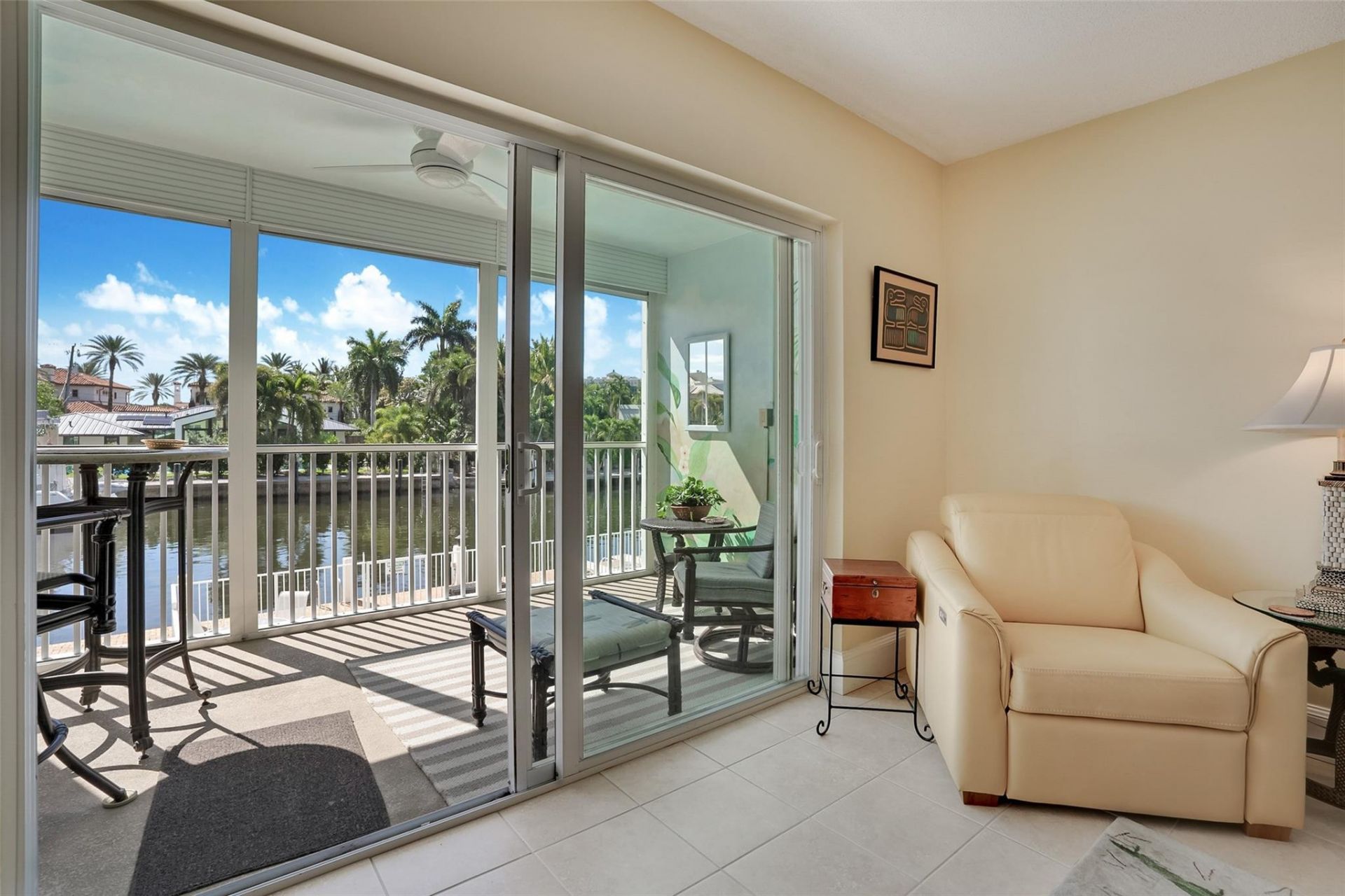 1332 Bayview Drive, Unit 203, Fort Lauderdale, FL 33304 Photo