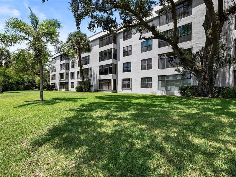 4134 S Carambola Cir, Unit H403, Coconut Creek, FL 33066 Photo