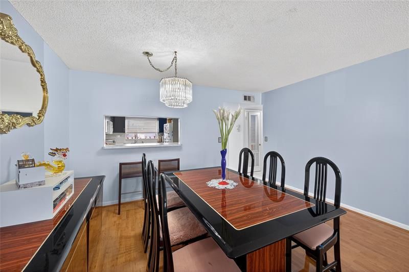 10145 Sunrise Lakes Boulevard, Unit 406, Sunrise, FL 33322 Photo