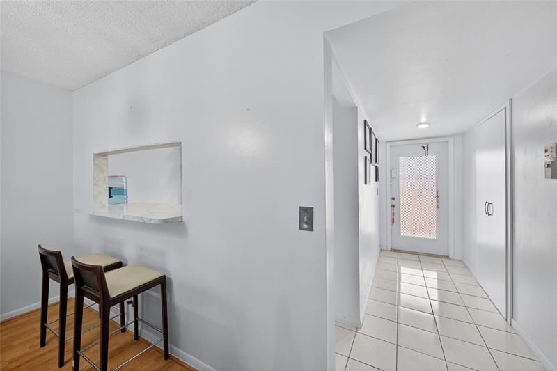 10145 Sunrise Lakes Boulevard, Unit 406, Sunrise, FL 33322 Photo
