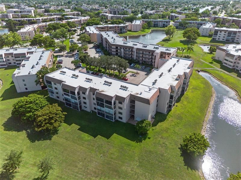 10145 Sunrise Lakes Boulevard, Unit 406, Sunrise, FL 33322 Photo