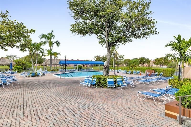 10145 Sunrise Lakes Boulevard, Unit 406, Sunrise, FL 33322 Photo