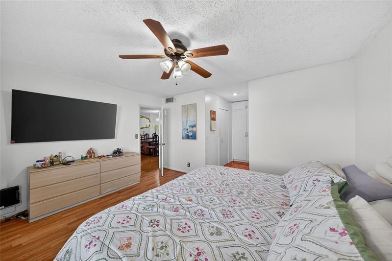 10145 Sunrise Lakes Boulevard, Unit 406, Sunrise, FL 33322 Photo