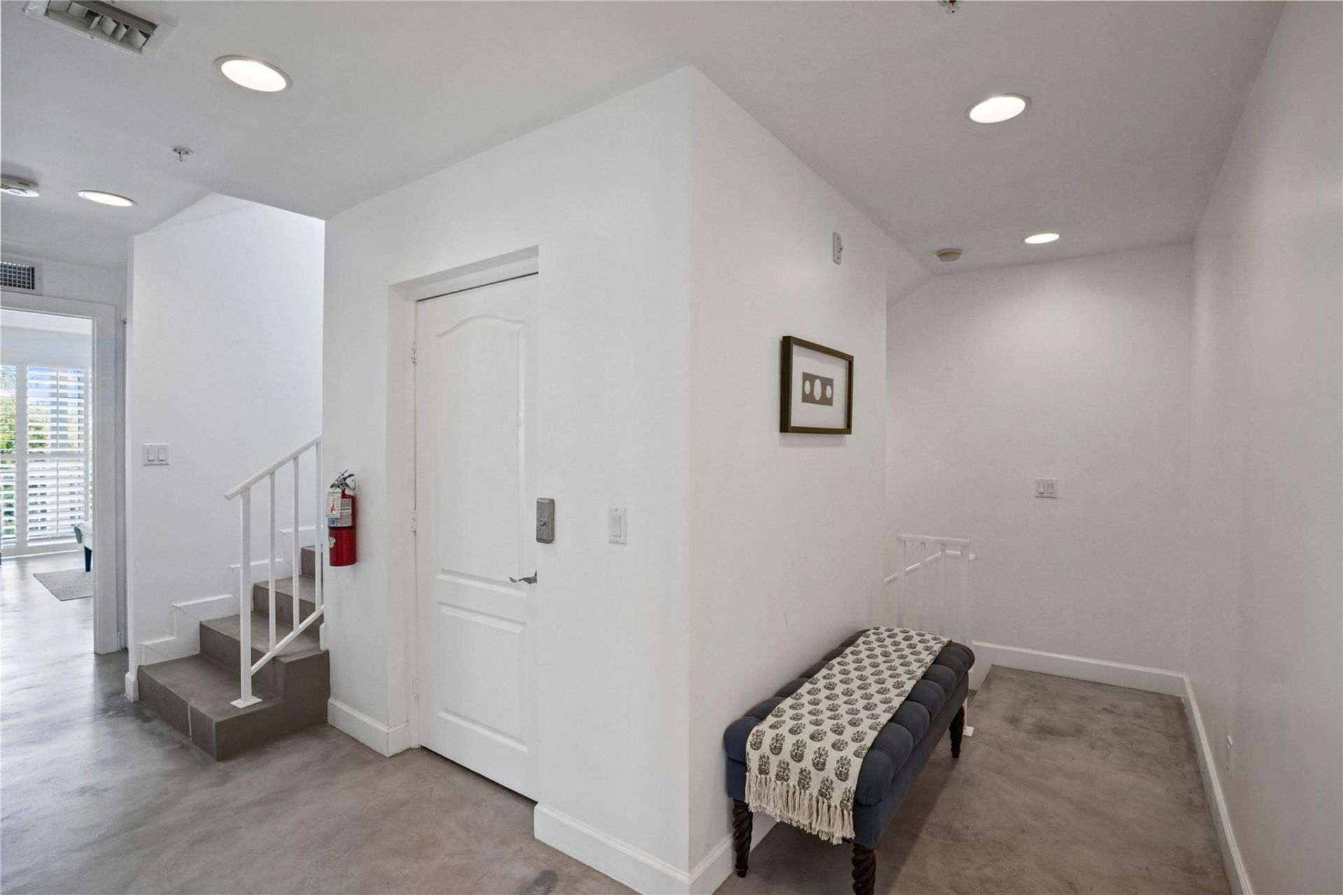 347 Oak Street, Unit B1, Hollywood, FL 33019 Photo