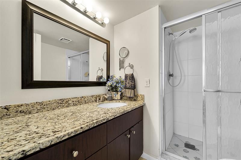 9261 Sunrise Lakes Boulevard, Unit 309, Sunrise, FL 33322 Photo