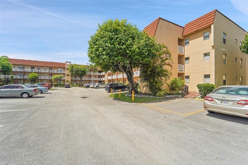 9261 Sunrise Lakes Boulevard, Unit 309, Sunrise, FL 33322 Photo