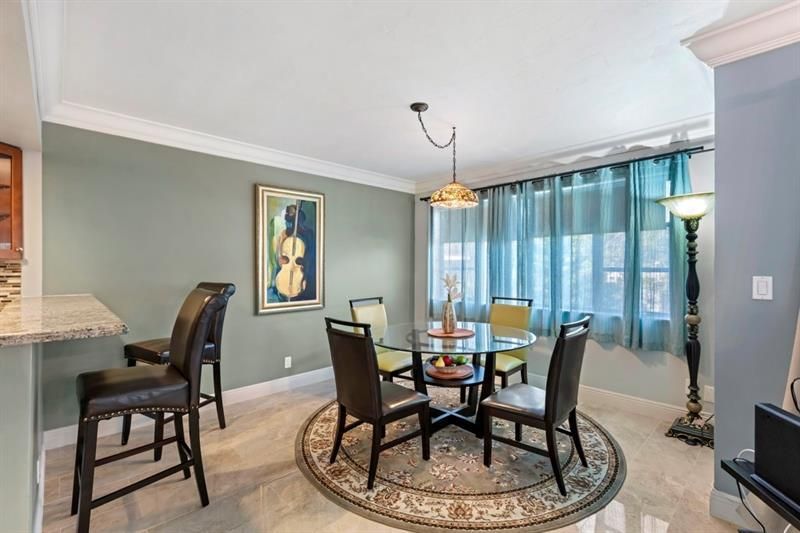 6010 S Falls Circle Drive, Unit 405, Lauderhill, FL 33319 Photo