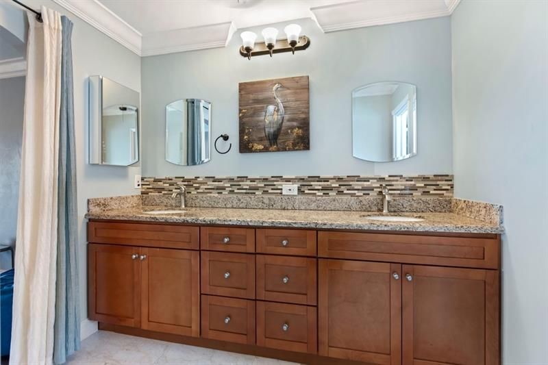 6010 S Falls Circle Drive, Unit 405, Lauderhill, FL 33319 Photo