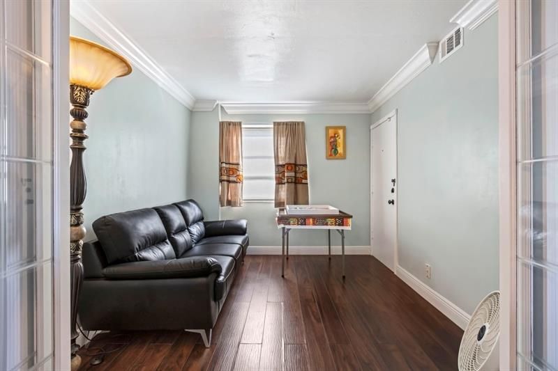 6010 S Falls Circle Drive, Unit 405, Lauderhill, FL 33319 Photo