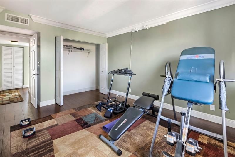 6010 S Falls Circle Drive, Unit 405, Lauderhill, FL 33319 Photo