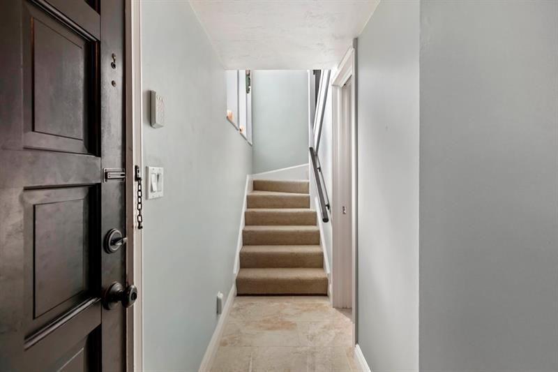 6010 S Falls Circle Drive, Unit 405, Lauderhill, FL 33319 Photo