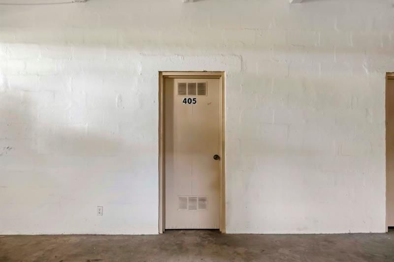 6010 S Falls Circle Drive, Unit 405, Lauderhill, FL 33319 Photo