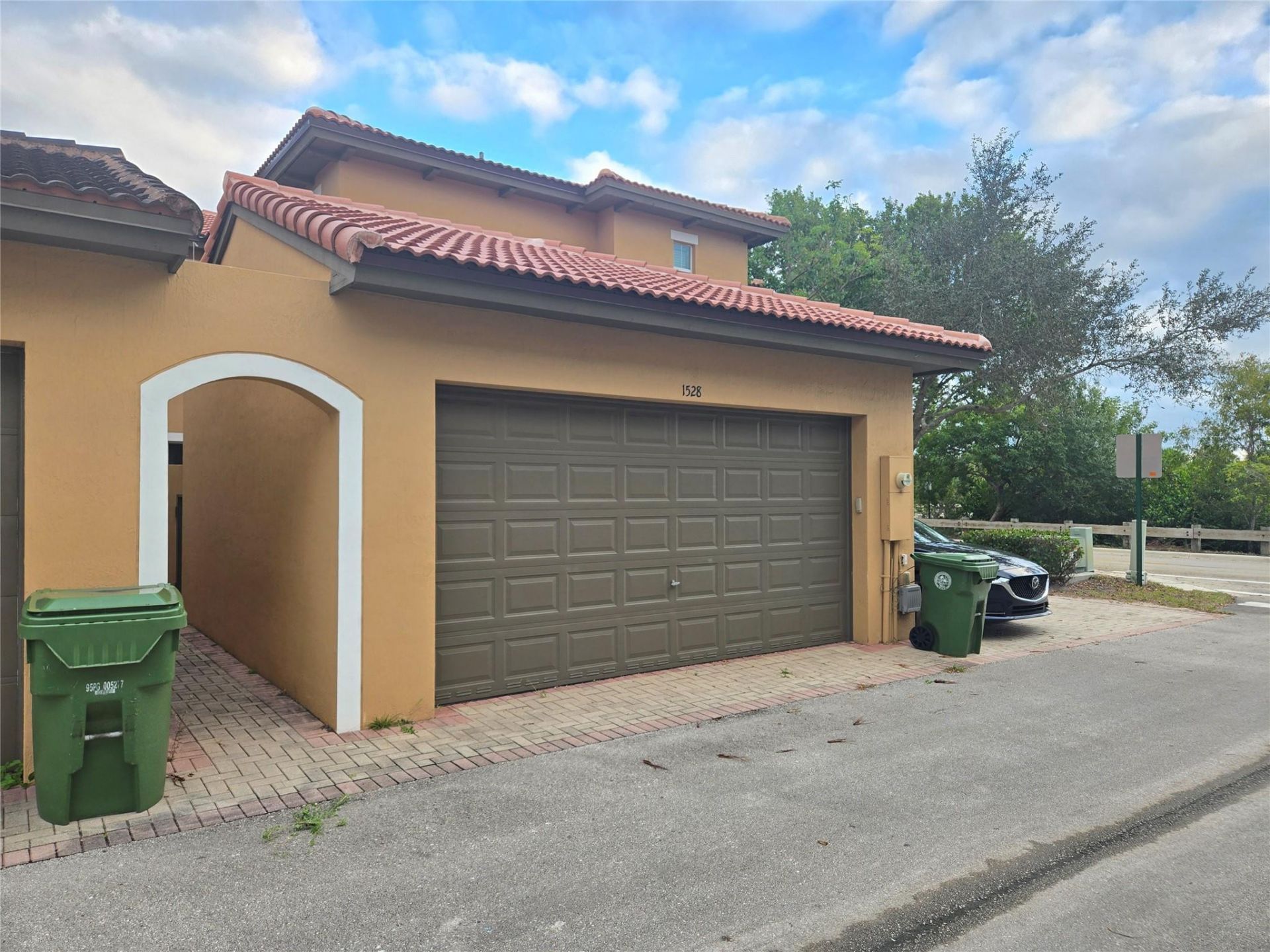 1528 SW 147th Avenue, Unit 1527, Pembroke Pines, FL 33027 Photo