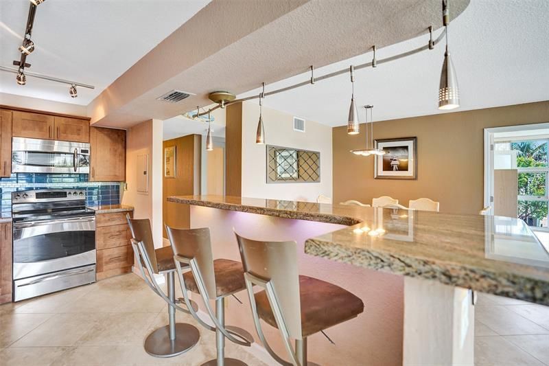 531 N Ocean Boulevard, Unit 411, Pompano Beach, FL 33062 Photo