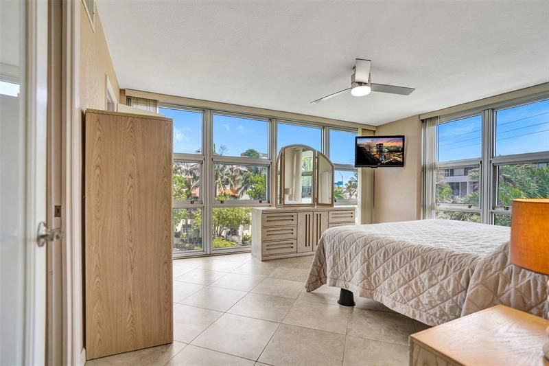 531 N Ocean Boulevard, Unit 411, Pompano Beach, FL 33062 Photo