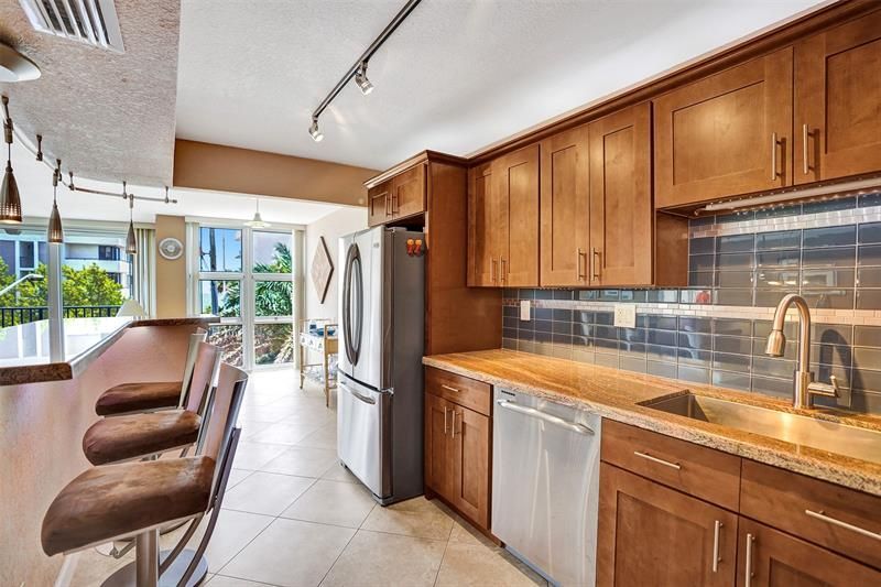 531 N Ocean Boulevard, Unit 411, Pompano Beach, FL 33062 Photo