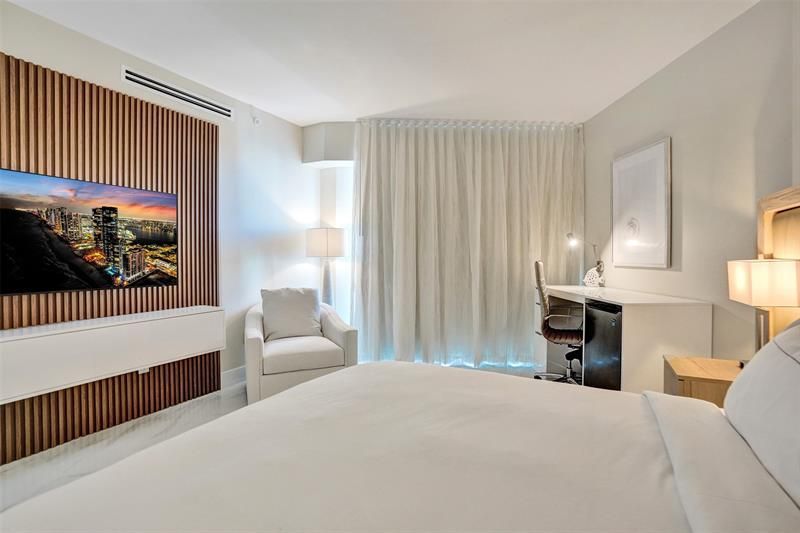 505 N Fort Lauderdale Bch Blvd, Unit 2500, Fort Lauderdale, FL 33304 Photo