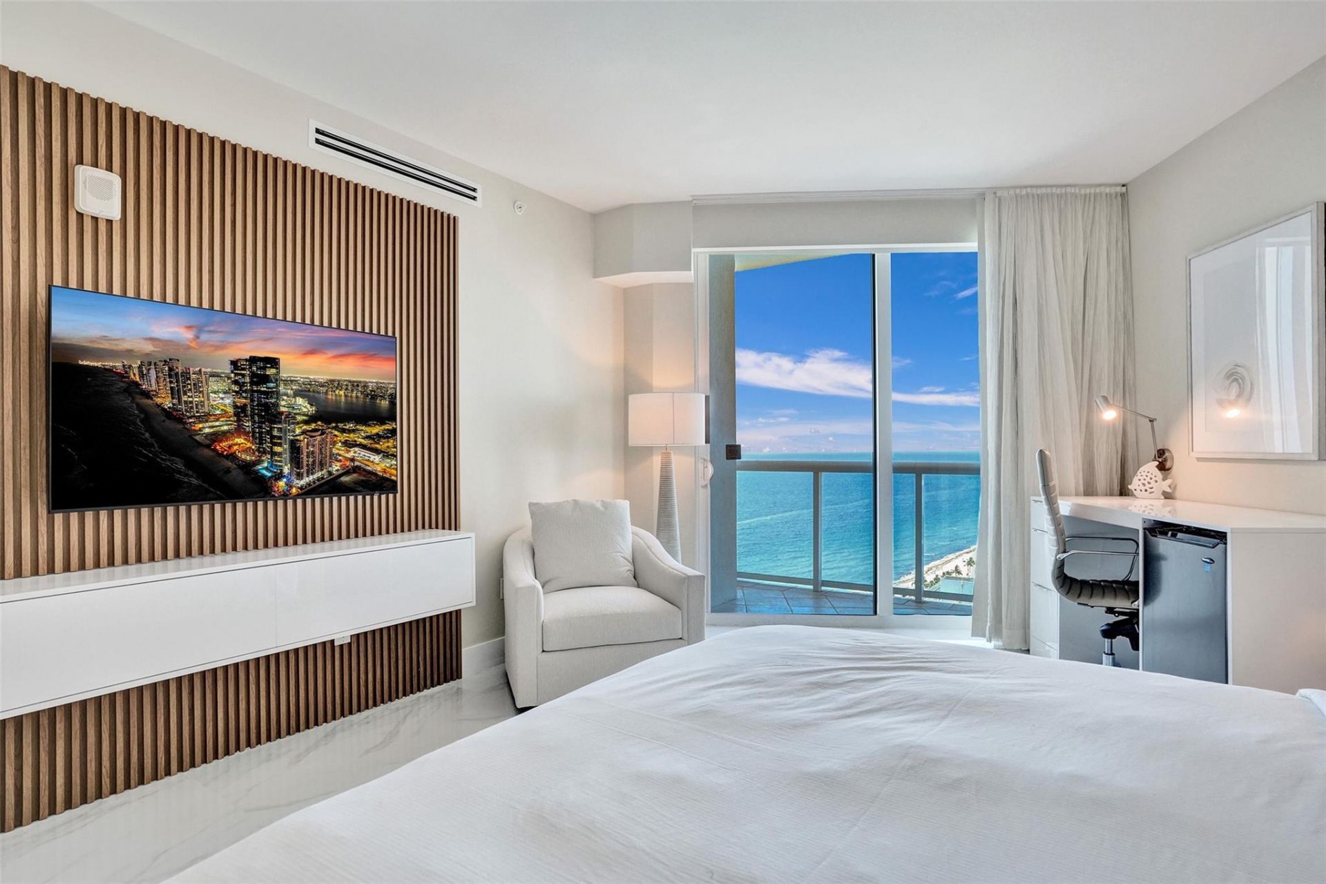 505 N Fort Lauderdale Bch Boulevard, Unit 2500, Fort Lauderdale, FL 33304 Photo