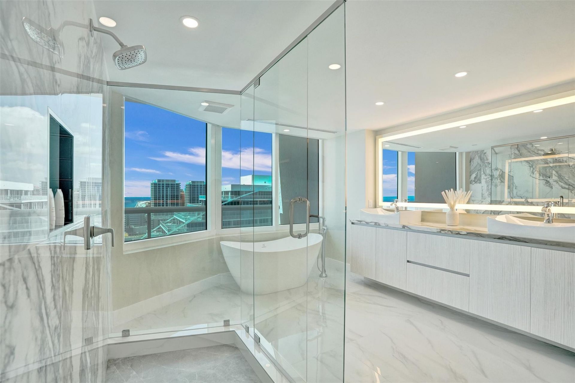 505 N Fort Lauderdale Bch Boulevard, Unit 2500, Fort Lauderdale, FL 33304 Photo