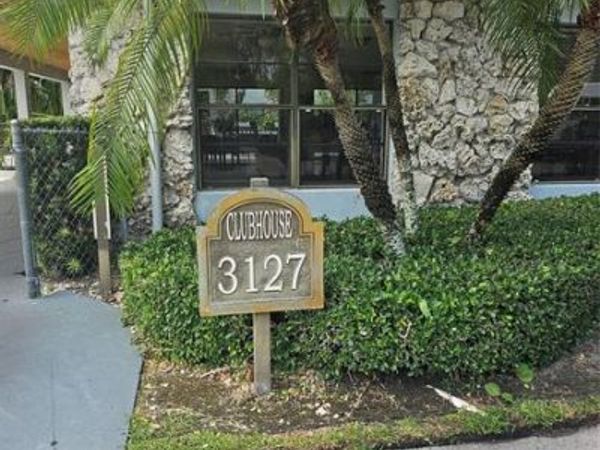 3105 Oakland Shores Dr, Unit J-101, Fort Lauderdale, FL 33309