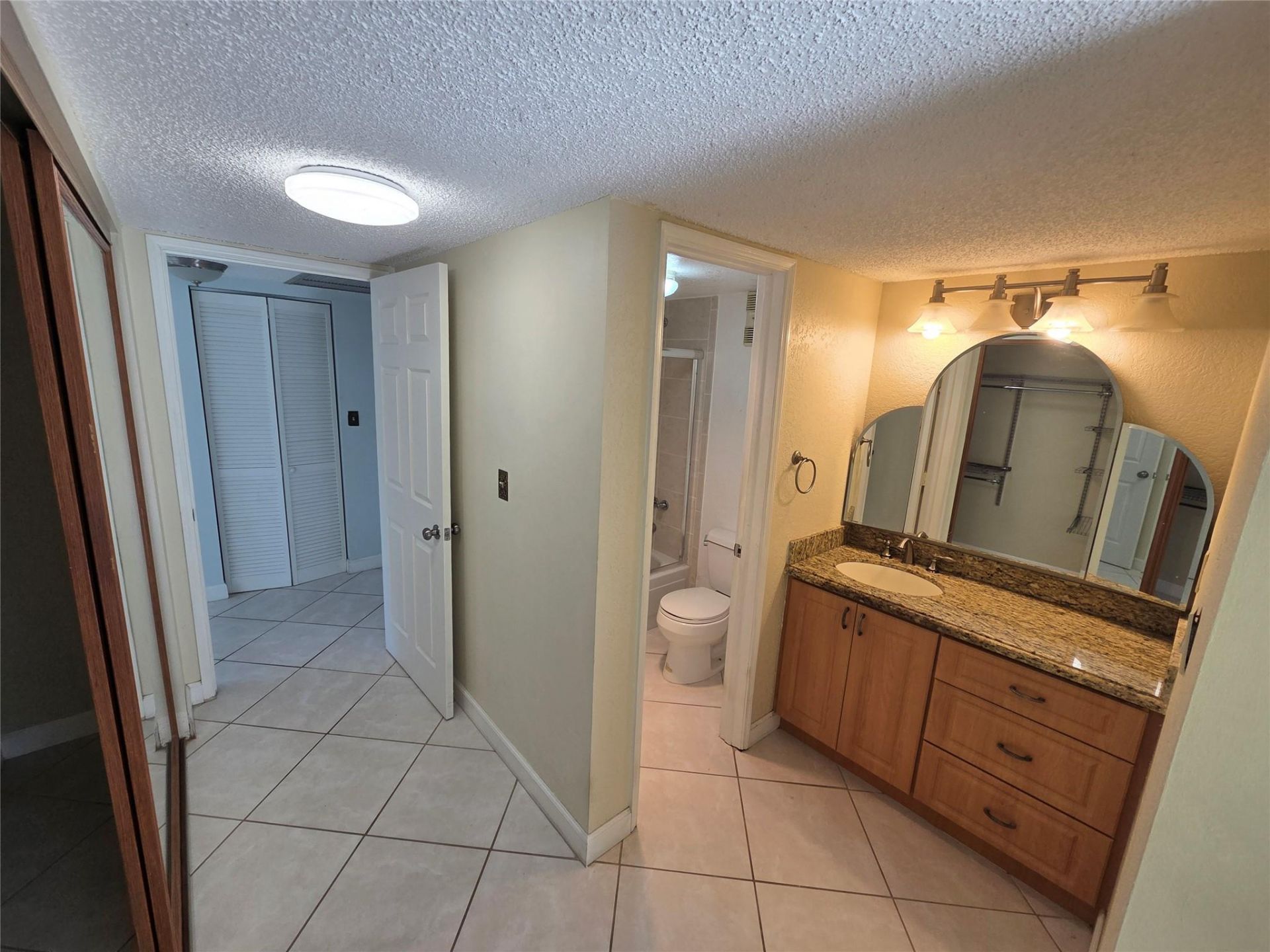 9491 Evergreen Place, Unit 304, Davie, FL 33324 Photo