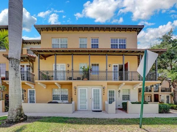 454 SW 147th Avenue, Unit 4601, Pembroke Pines, FL 33027