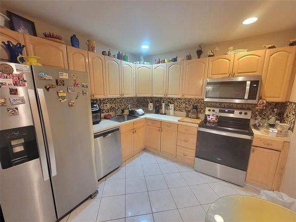 8120 SW 24th St, Unit 103, North Lauderdale, FL 33068